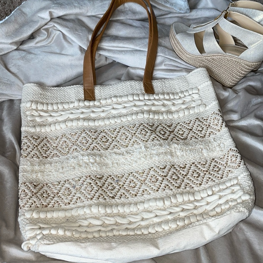SONOMA WOVEN GOLD METALLIC TOTE WITH FAUX LEATHER HANDLES